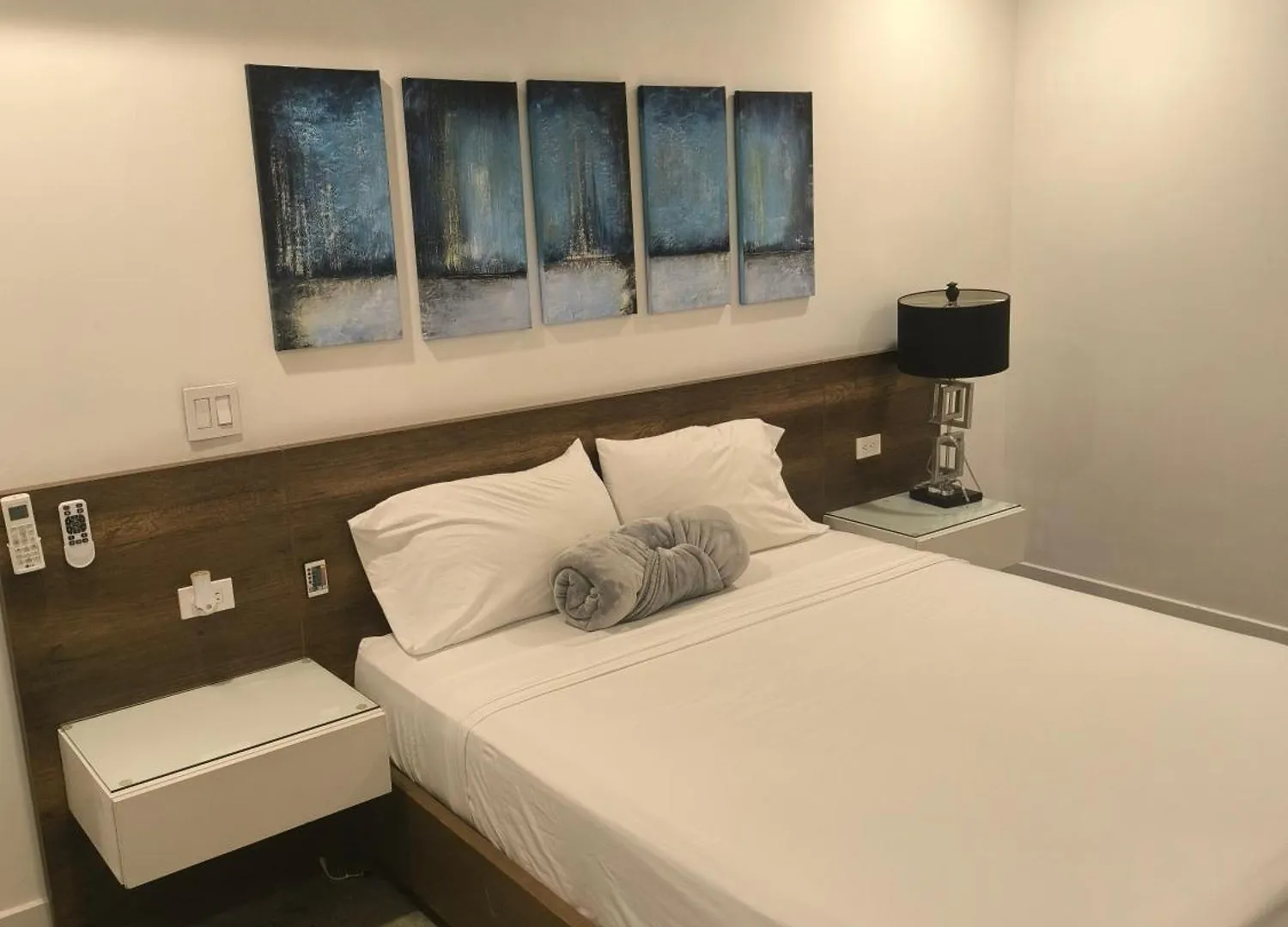 Luxury 3Br Private Rooftop Medellín 0*,  Colombia